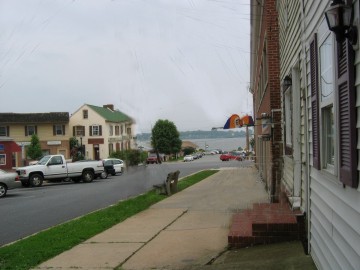 Vacation Getaway along the river at The White House in Havre de Grace MD